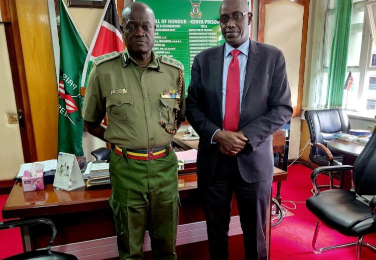 Privatization Commission Pays Courtesy Call on Prisons Boss